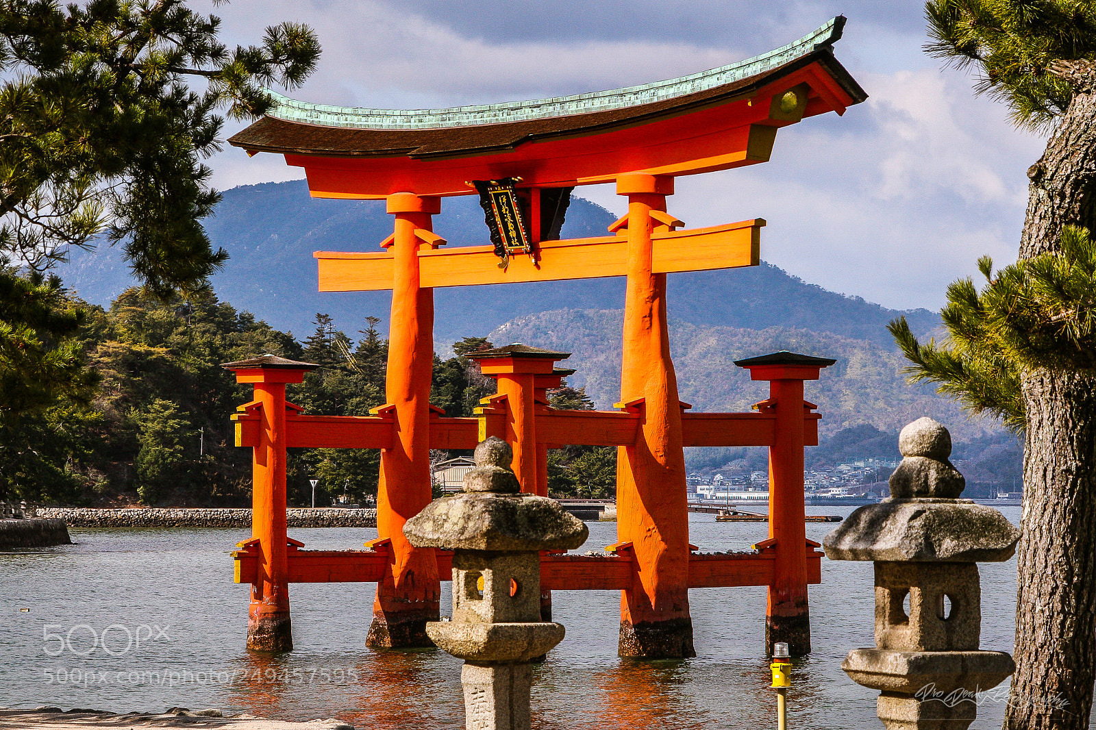 Canon EOS 30D sample photo. Floating torii of itsukushima photography