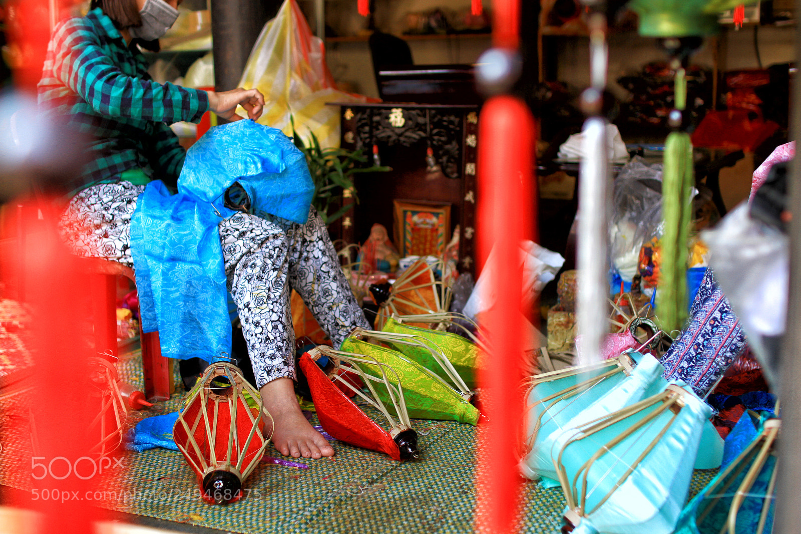 Canon EOS 7D sample photo. A woman makes handmade photography