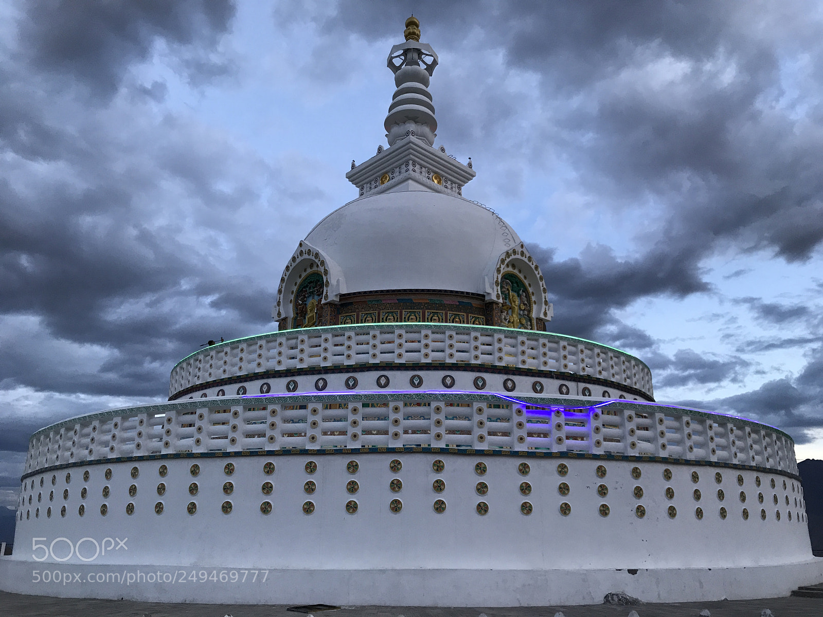 Apple iPhone 7 Plus sample photo. Shantistupa photography