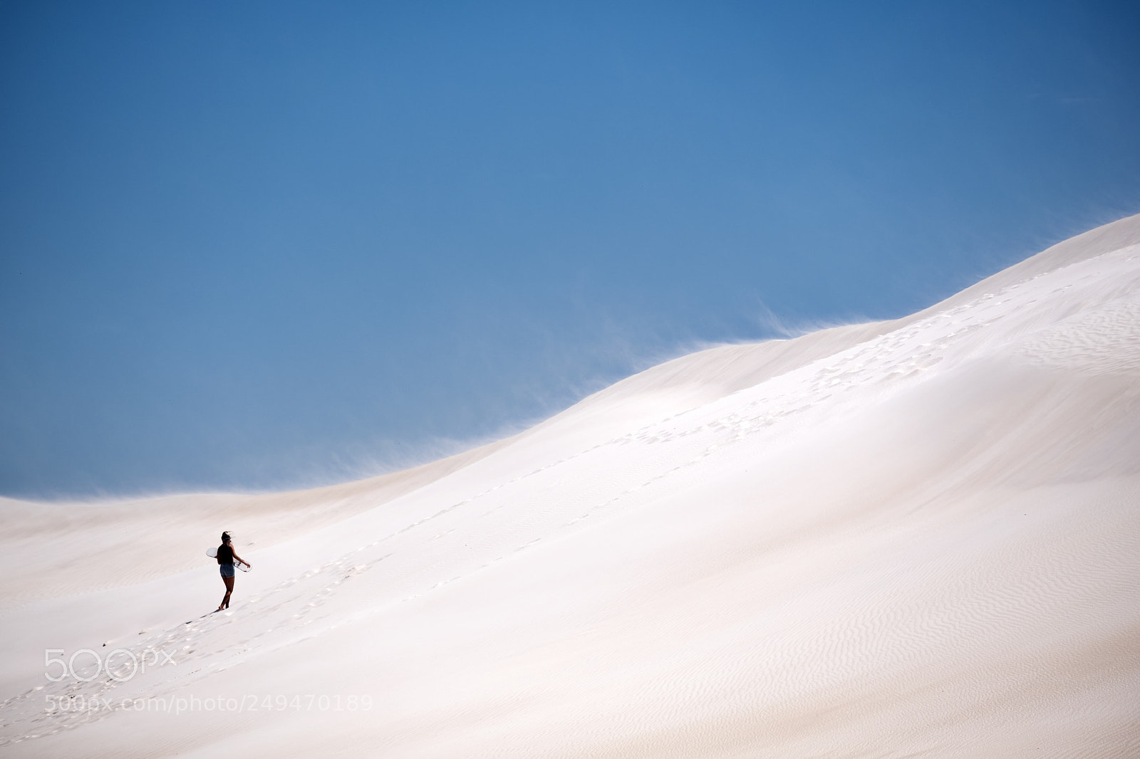Fujifilm X-T2 sample photo. Lone sandboarder photography