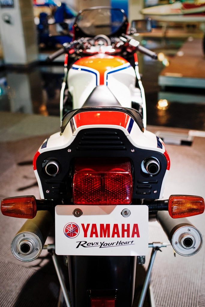 500px.comのfotois youさんによるYAMAHA RZV500R | Yamaha Museum