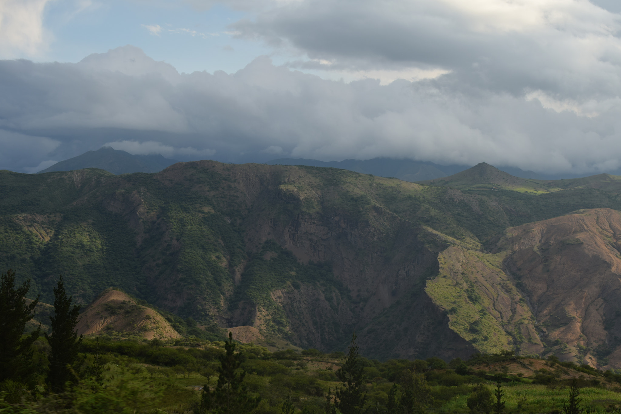 Nikon D5300 + Nikon AF-S DX Nikkor 35mm F1.8G sample photo. Southern bolivia photography