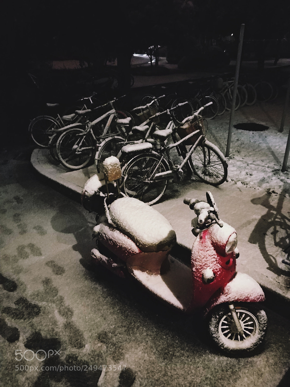 Xiaomi MI6 sample photo. Snowy night photography