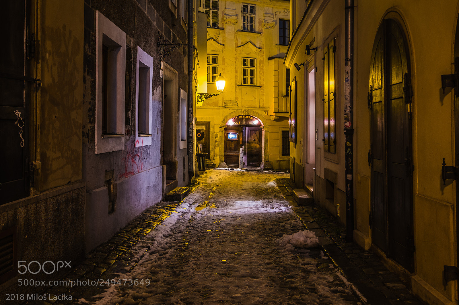 Fujifilm X-Pro2 sample photo. Old alley photography