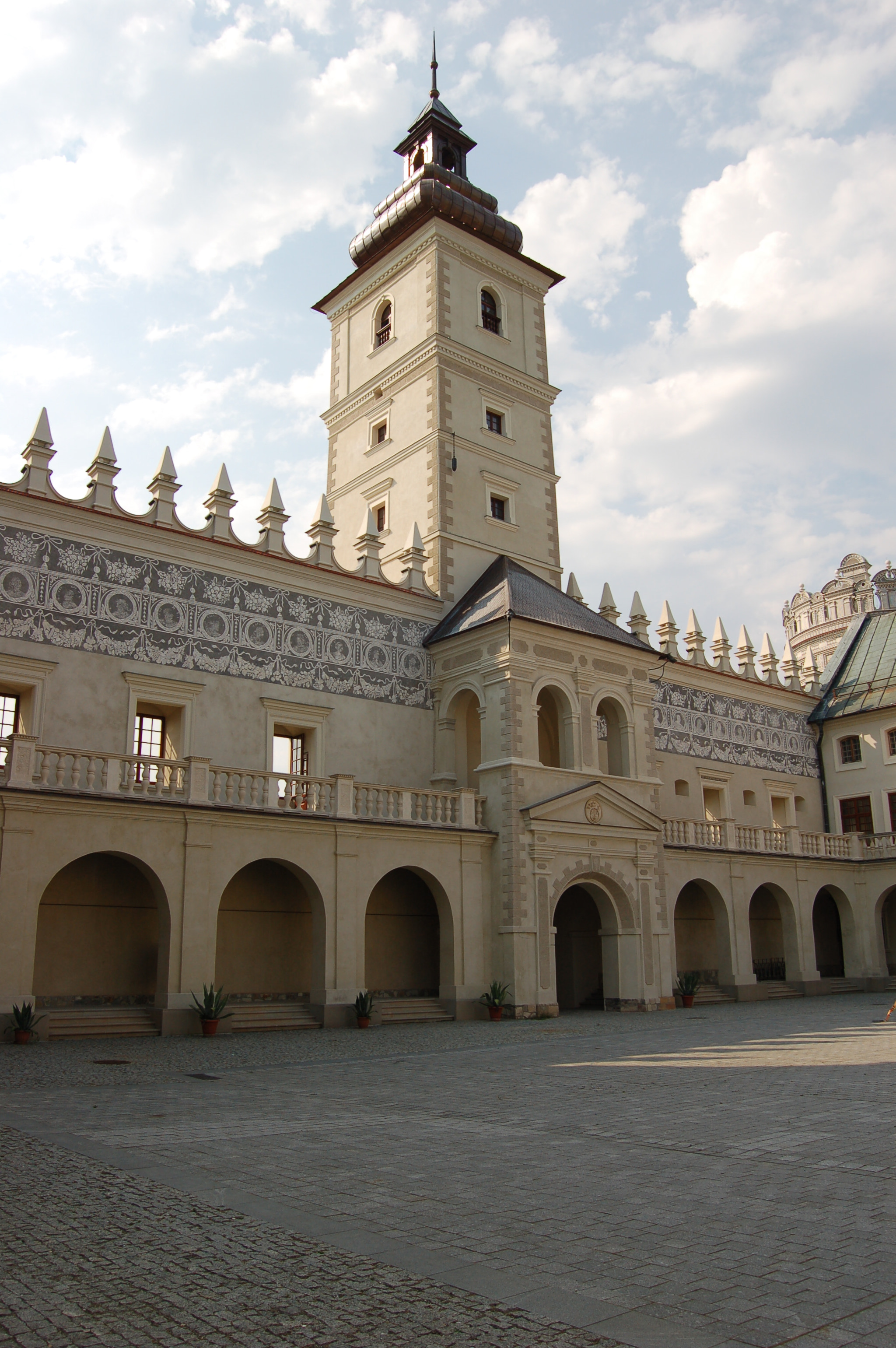 Nikon D50 sample photo. Krasiczyn castle photography