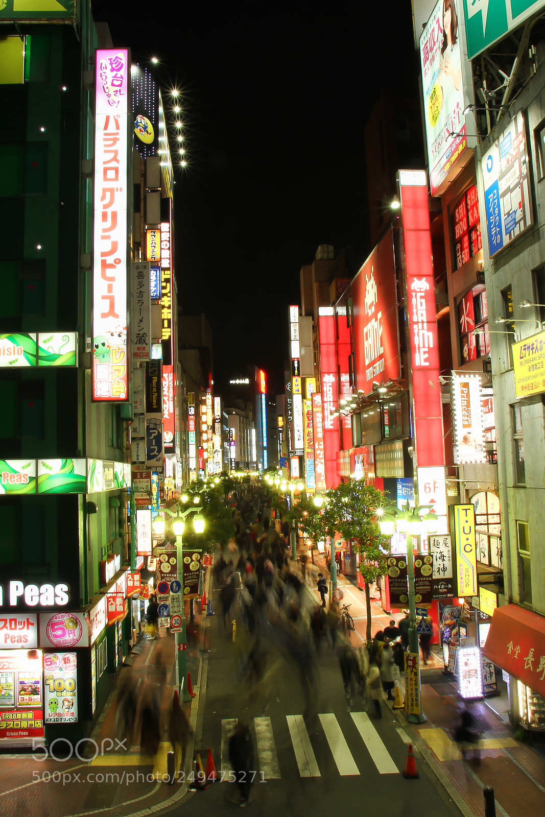 Canon EOS 7D sample photo. 歌舞伎町 photography