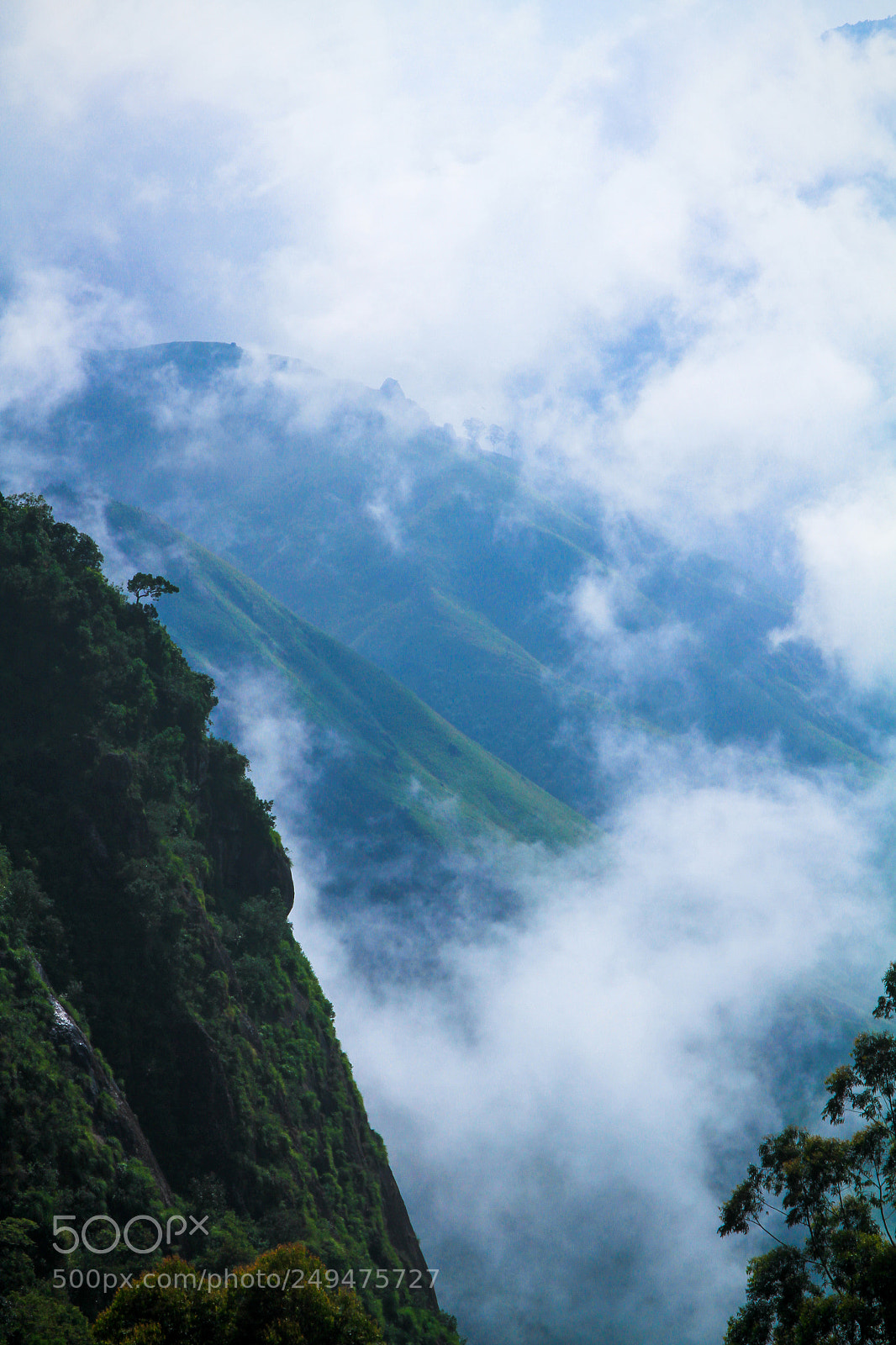 Canon EOS 7D sample photo. Cloud valley photography