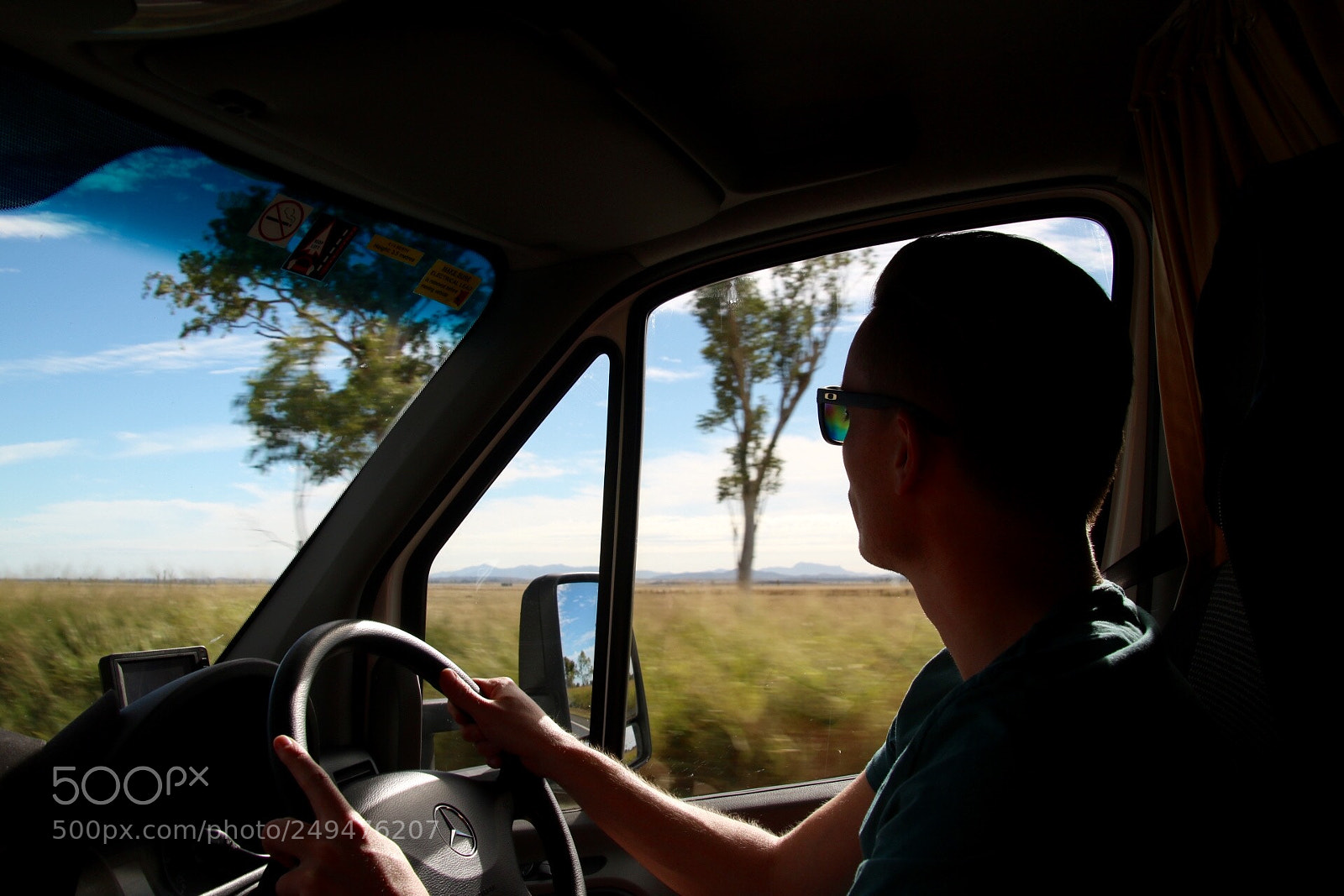 Canon EOS 750D (EOS Rebel T6i / EOS Kiss X8i) sample photo. It's me driving a photography