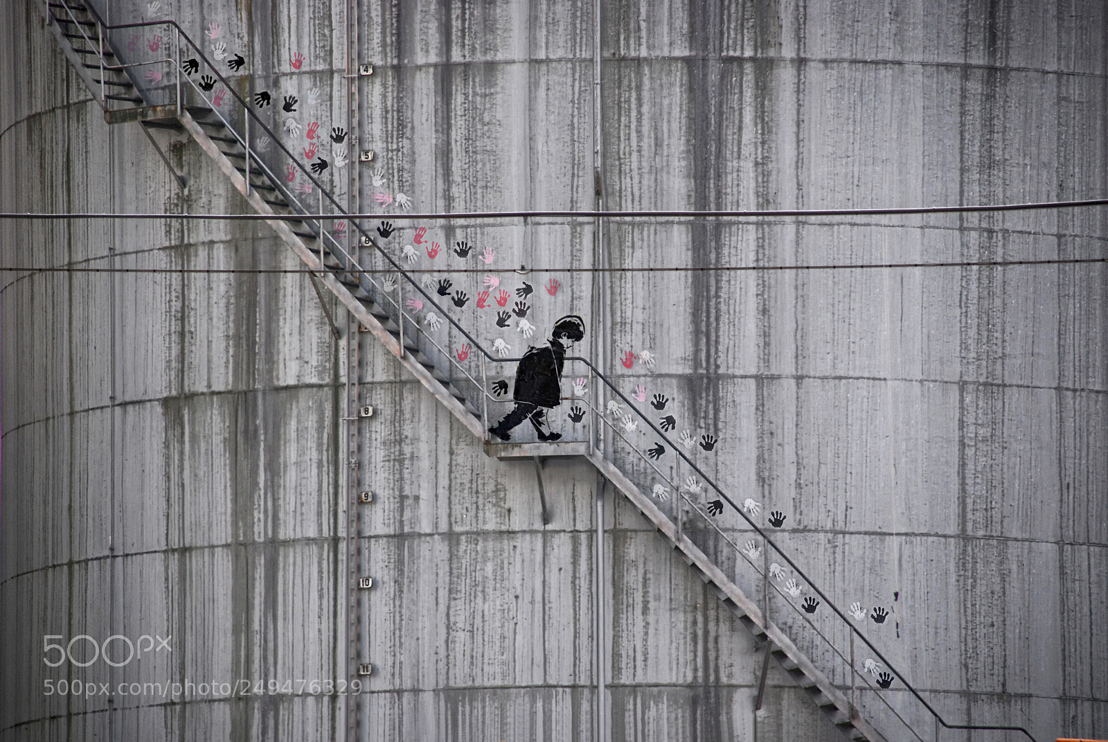 Nikon D80 sample photo. Supply tank graffiti photography