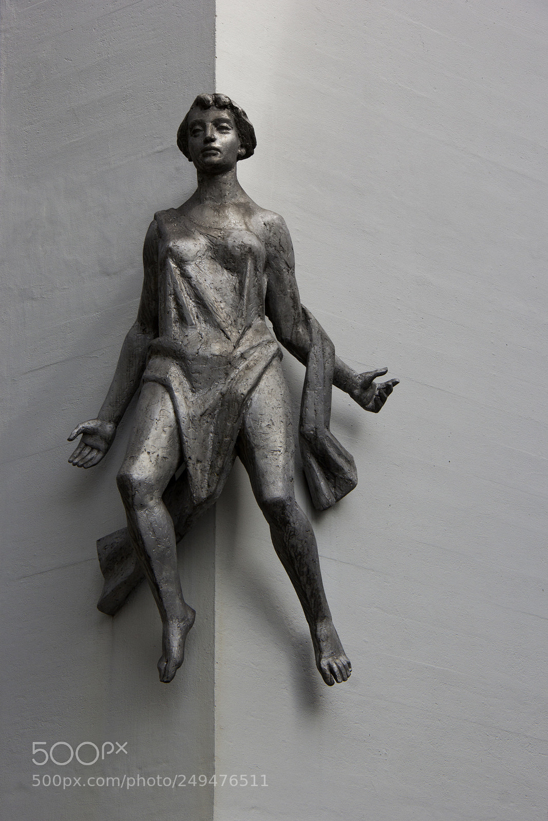 Canon EOS 60D sample photo. Woman in grey photography