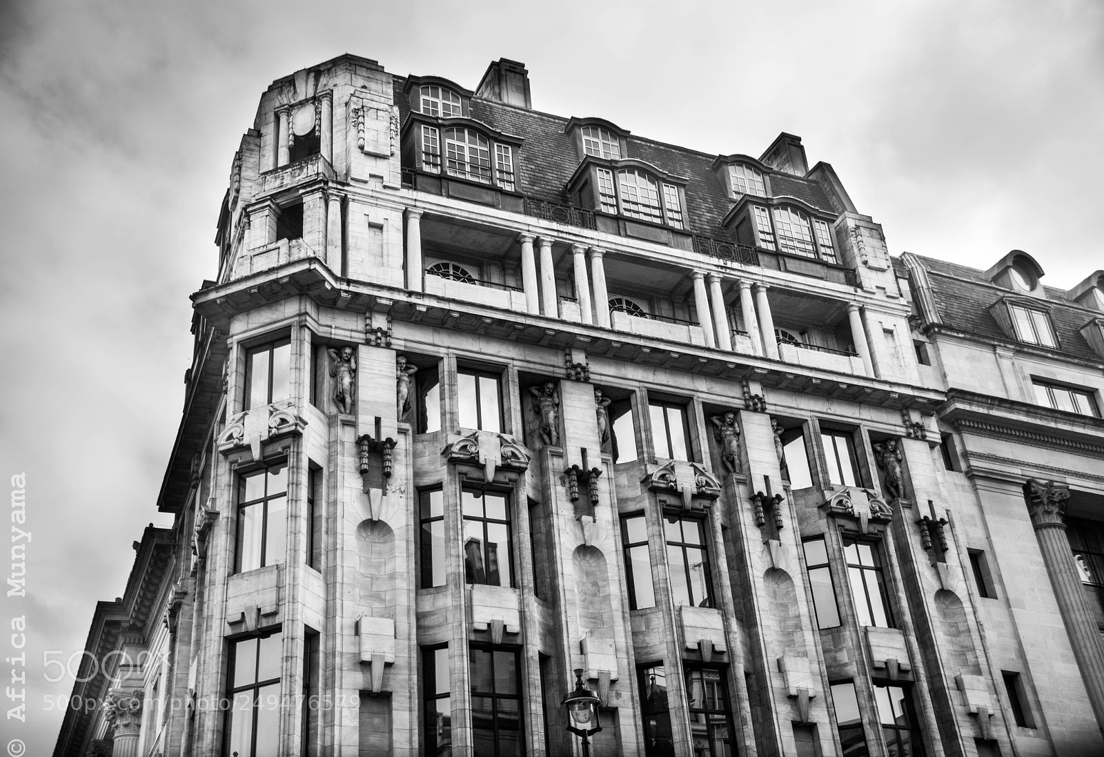 Nikon D5200 sample photo. 161 piccadilly photography