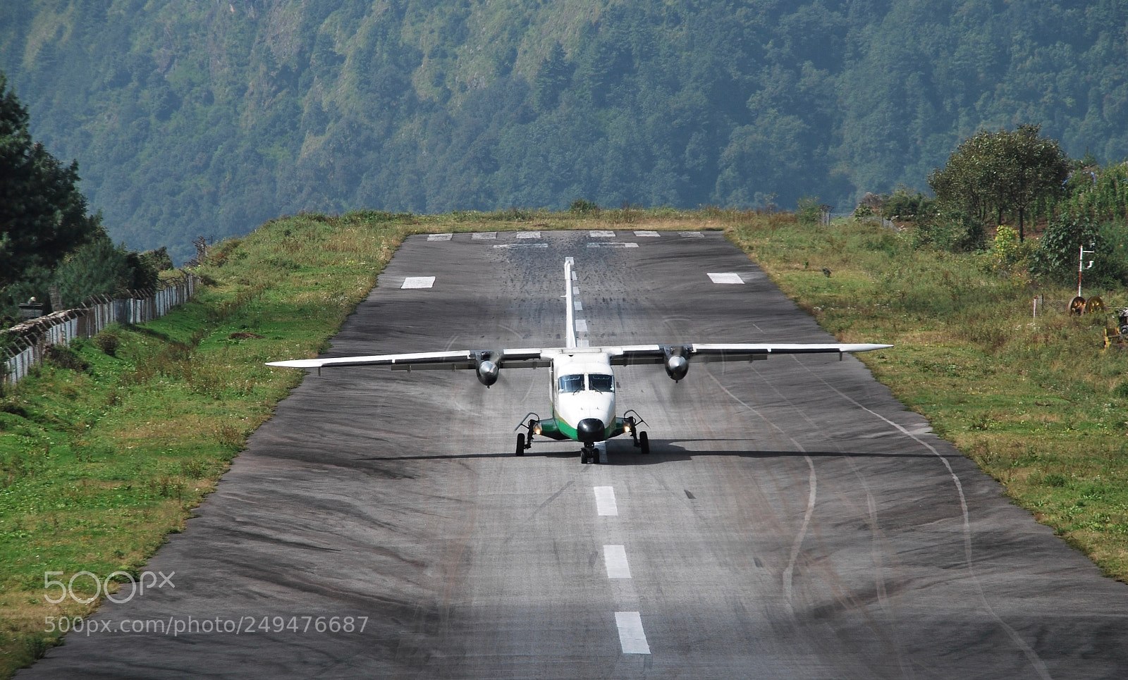 Nikon D60 sample photo. Tenzing–hillary airport photography