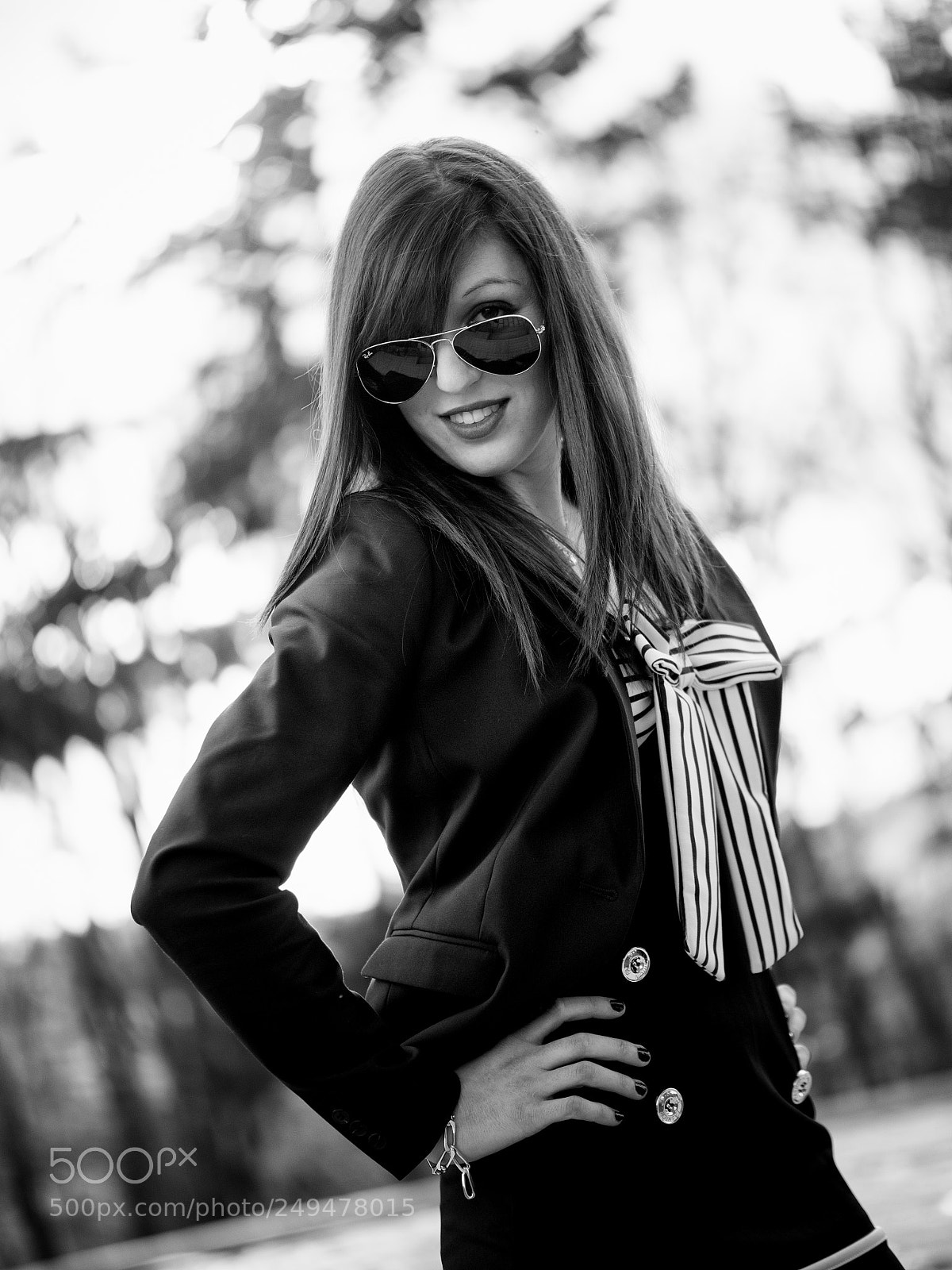 Olympus OM-D E-M1 sample photo. Elodie : classy dressed-up photography