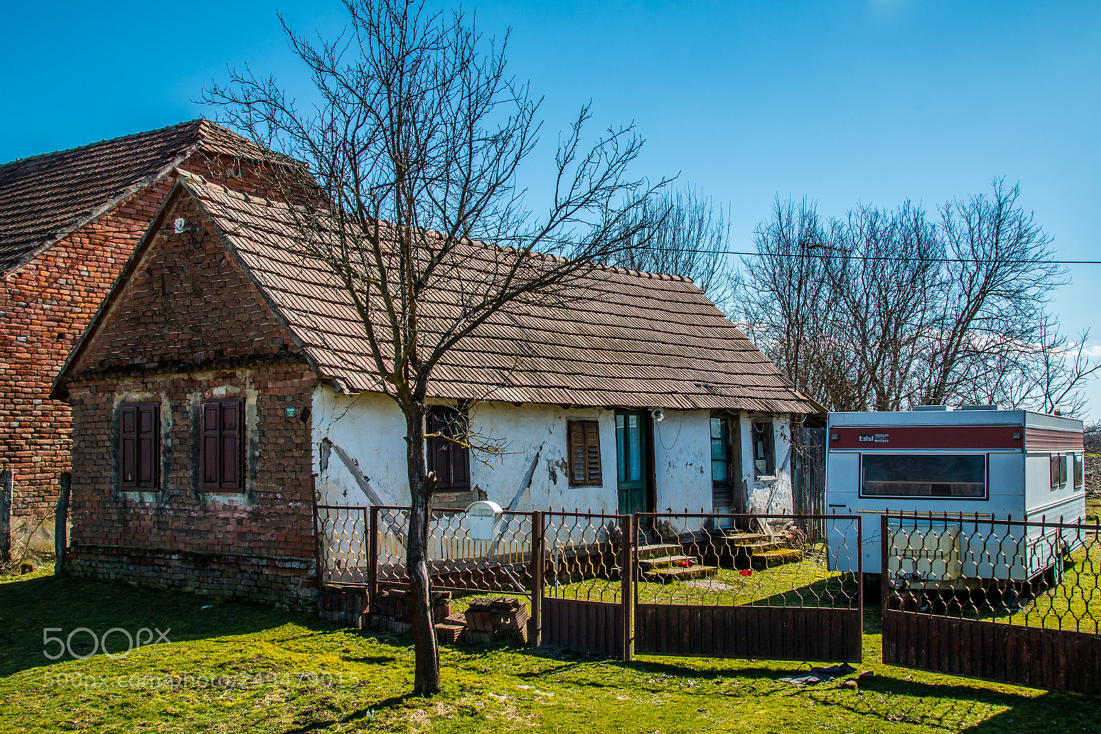 Canon EOS 70D sample photo. Old and older photography