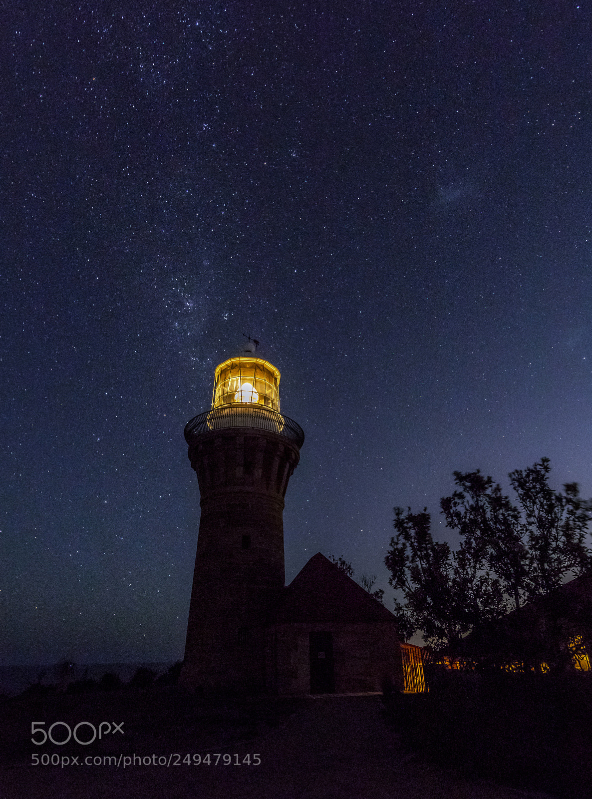 Canon EOS 5D Mark IV sample photo. Night light photography