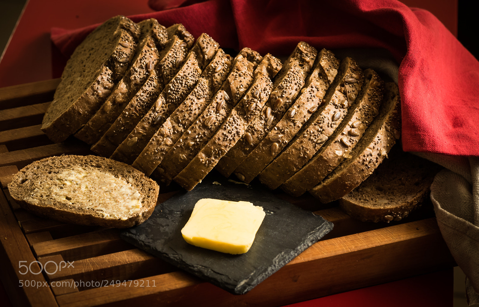 Olympus OM-D E-M5 II sample photo. Rye bread photography
