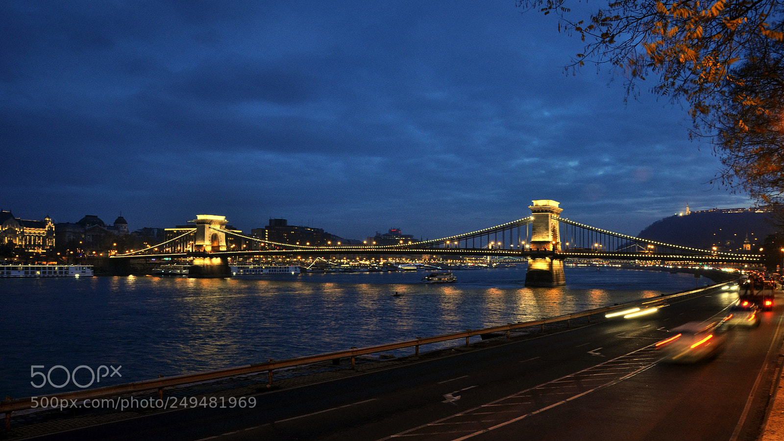 Nikon D5000 sample photo. Chain bridge photography