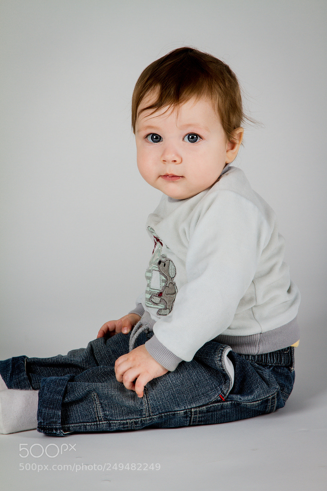Canon EOS 7D sample photo. Little boy sits on photography