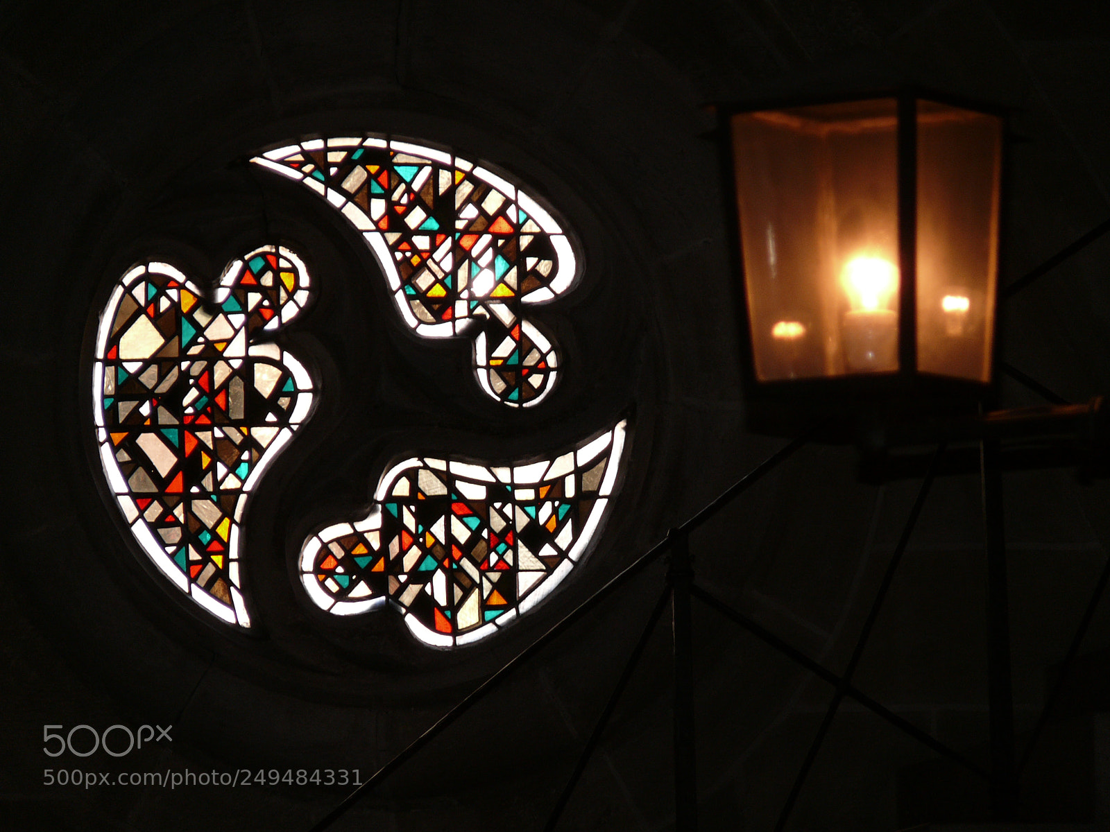 Leica V-LUX 1 sample photo. "angels at the light" photography
