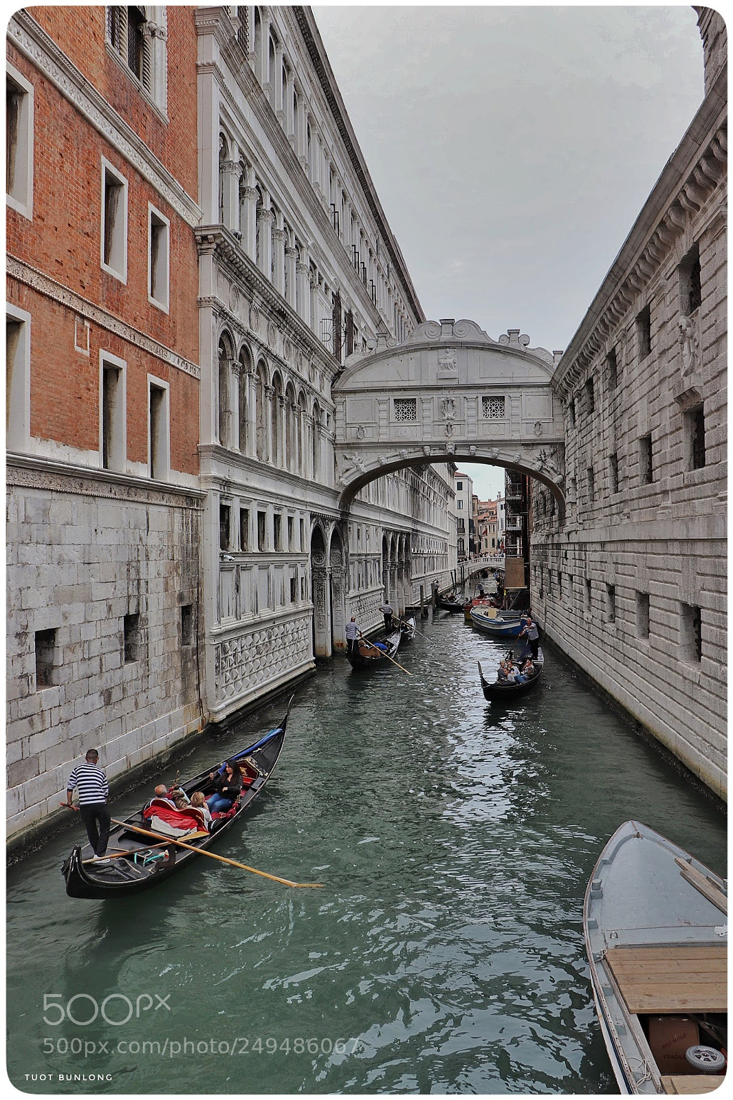 Canon EOS 77D (EOS 9000D / EOS 770D) sample photo. Venice ! photography