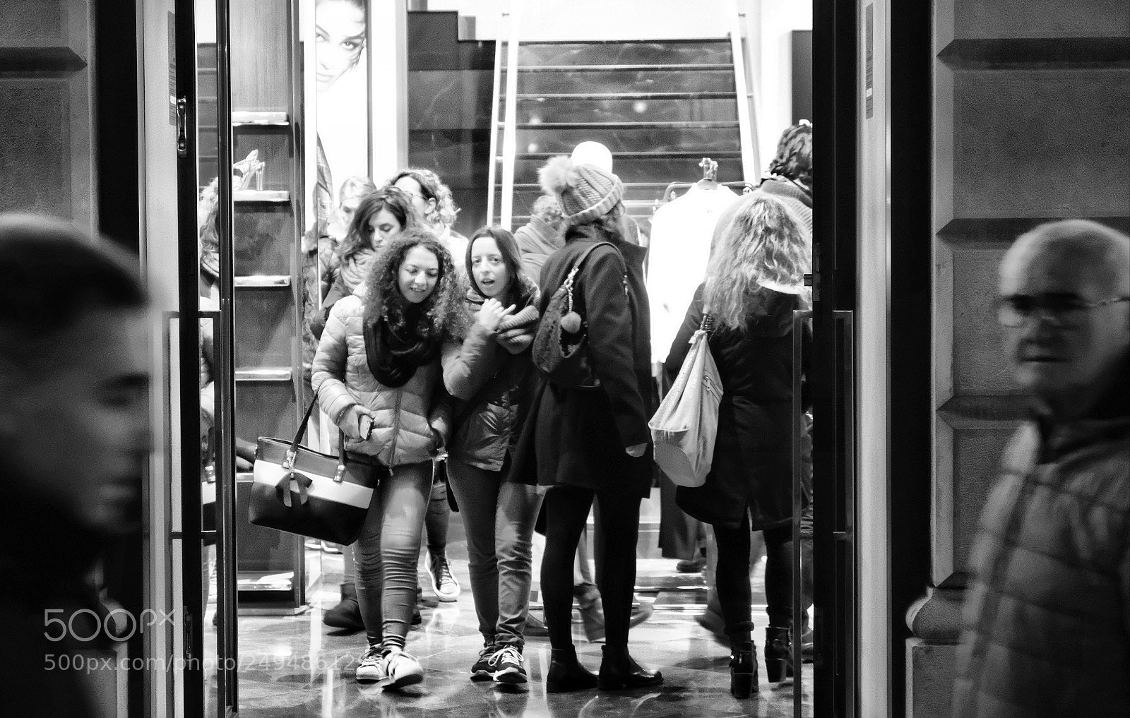 Fujifilm X-T20 sample photo. Saturday shopping photography