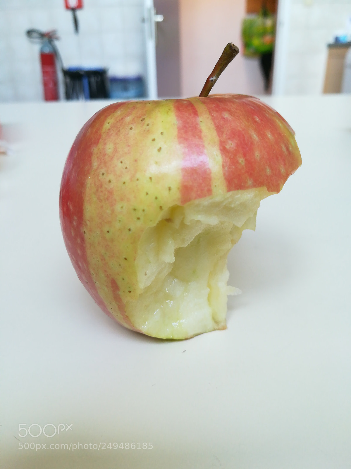 HUAWEI PRA-LX1 sample photo. Yummy apple photography