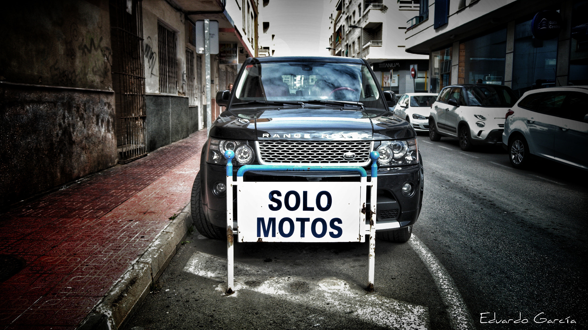 Nikon Coolpix P6000 sample photo. Solo motos photography