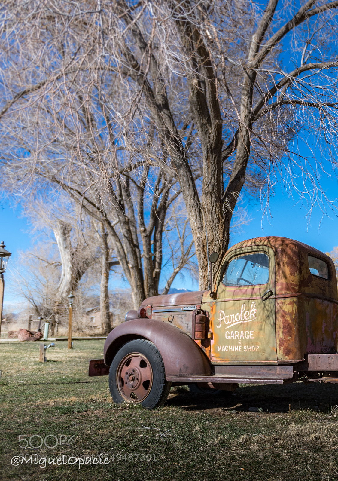 Nikon D5 sample photo. Abandoned truck photography