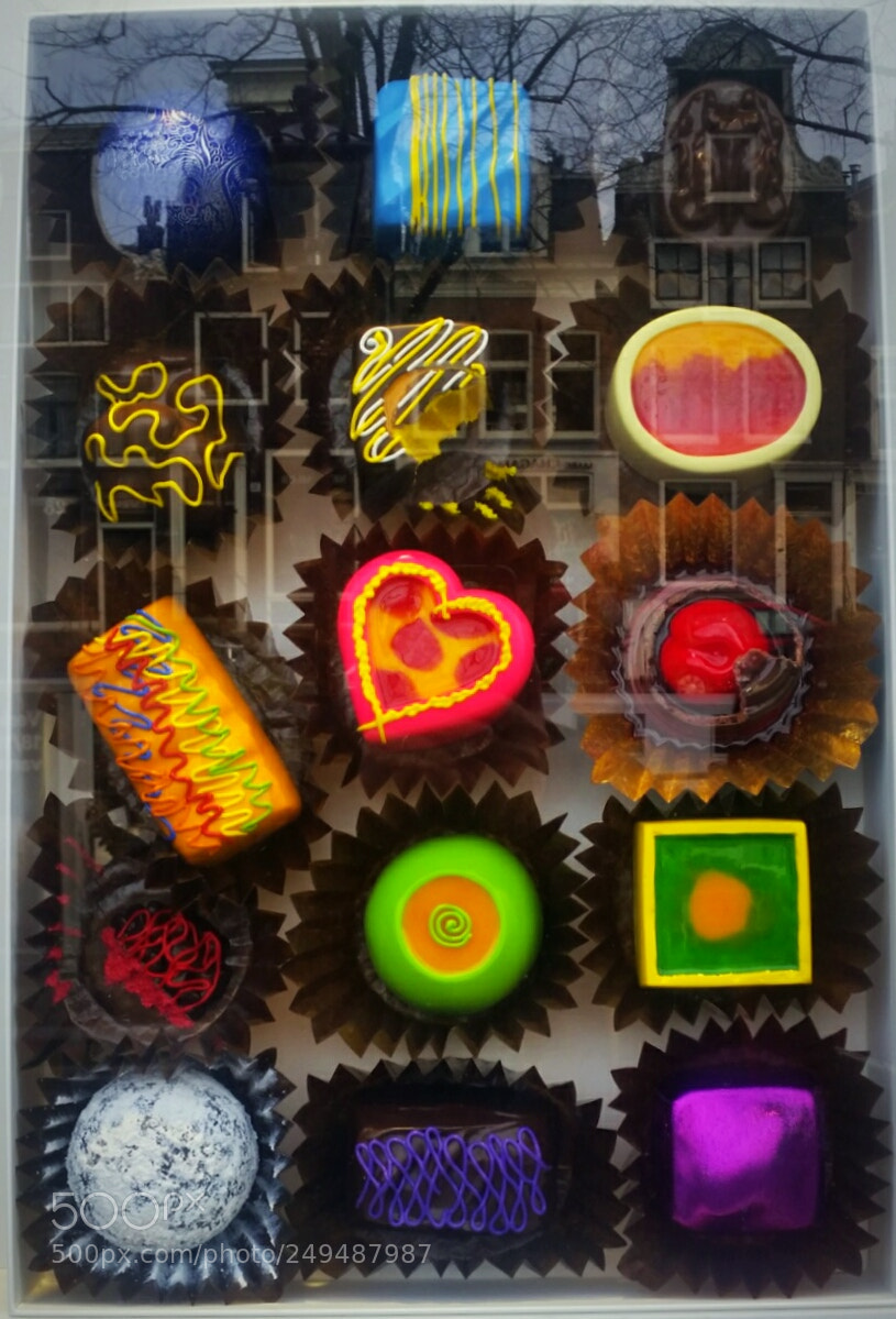 Samsung Galaxy S5 sample photo. Amsterdam in a candy photography