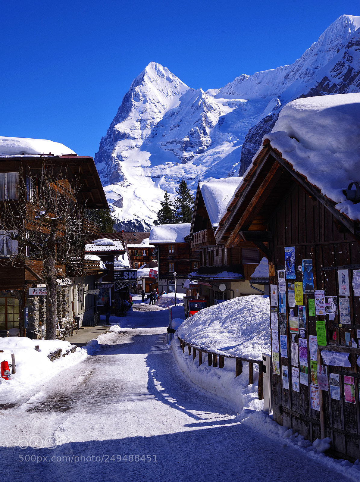 Pentax K-1 sample photo. Mürren photography