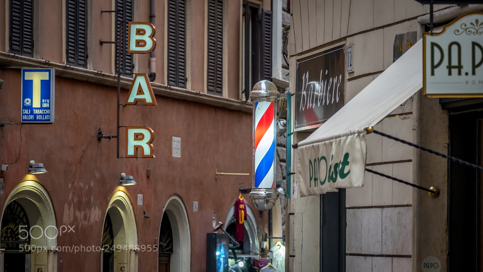 Olympus OM-D E-M5 II sample photo. Bar & barbiere photography
