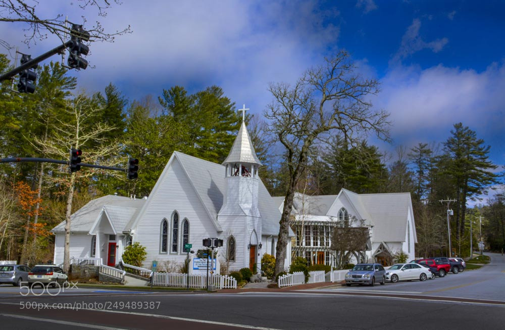 Nikon D5200 sample photo. Corner church - highland photography