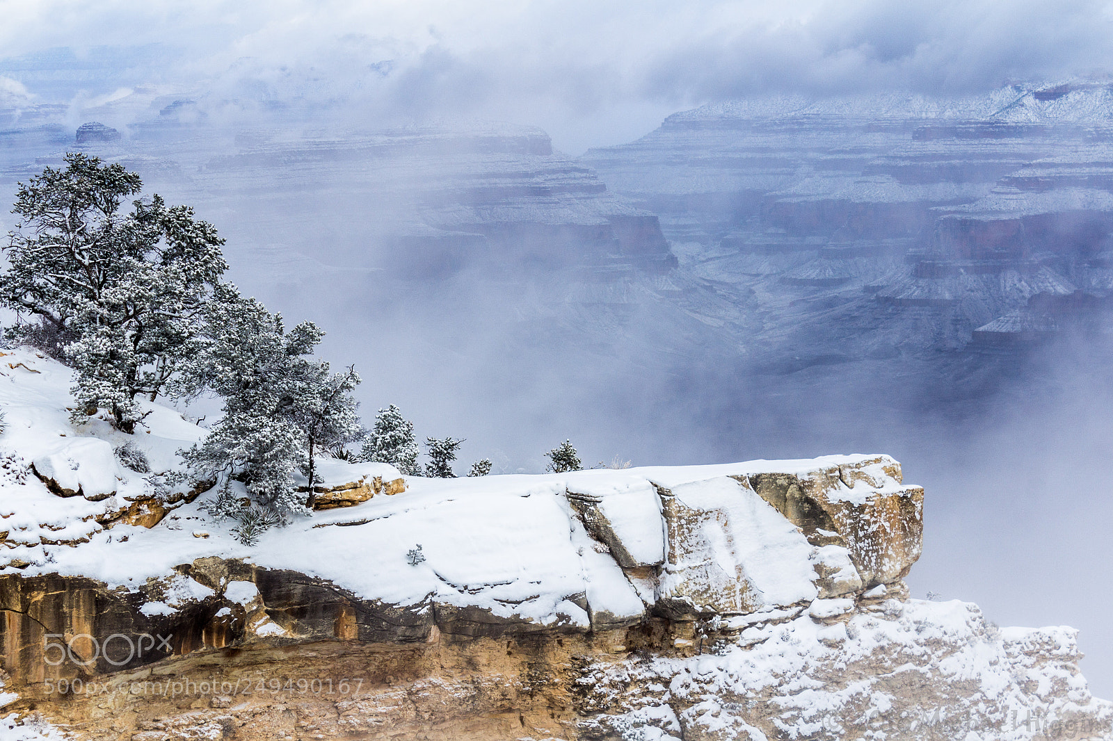Canon EOS 1200D (EOS Rebel T5 / EOS Kiss X70 / EOS Hi) sample photo. Snow in the canyon photography