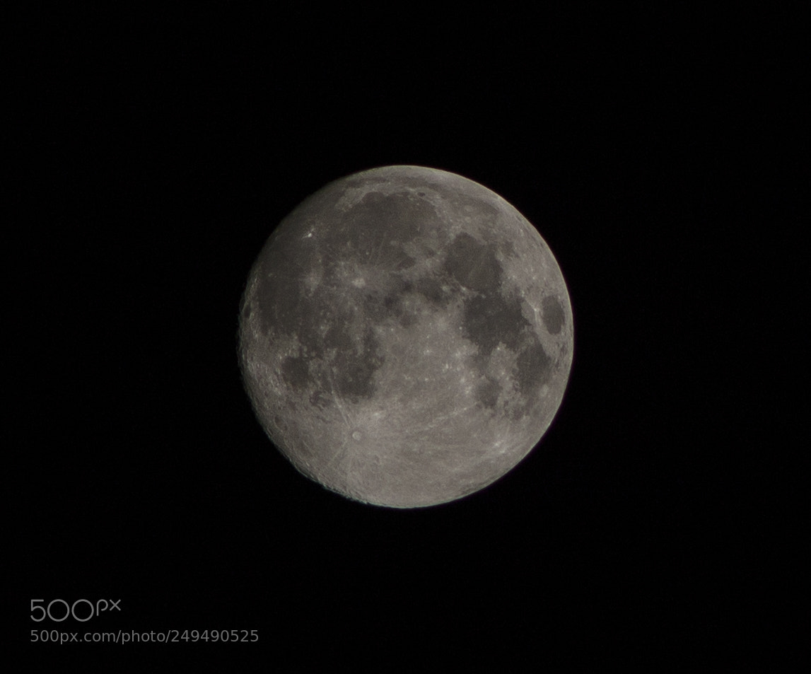 Canon EOS 1100D (EOS Rebel T3 / EOS Kiss X50) sample photo. Moon photography