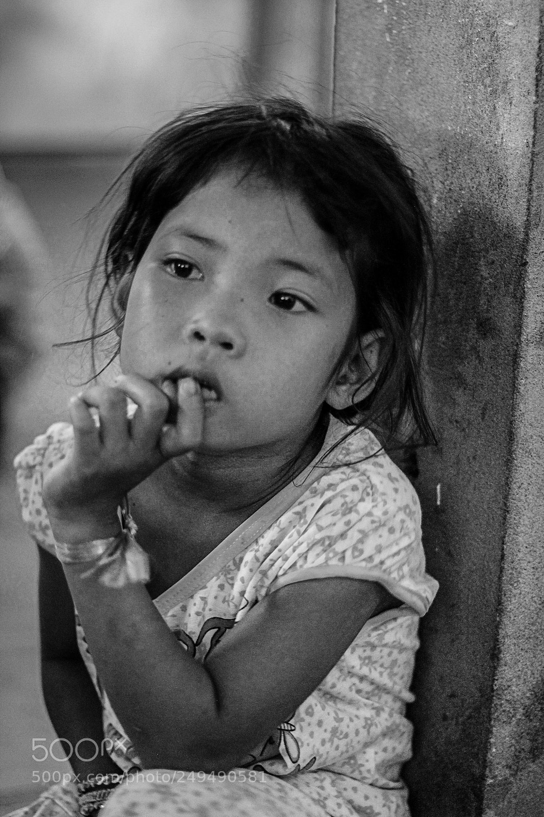 Canon EOS 600D (Rebel EOS T3i / EOS Kiss X5) sample photo. Thoughtful girl photography