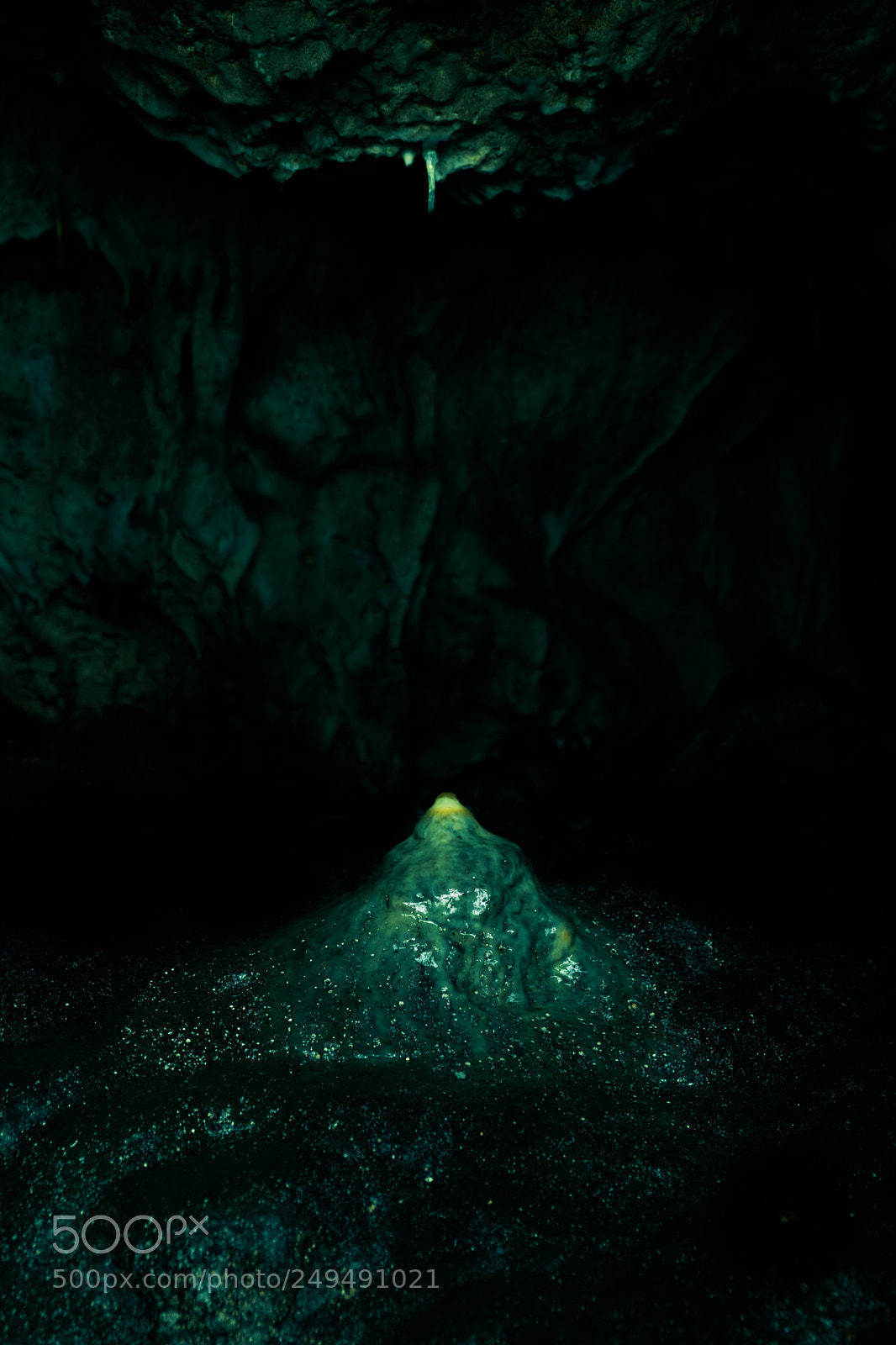 Fujifilm X-T2 sample photo. Mountain in a cave photography