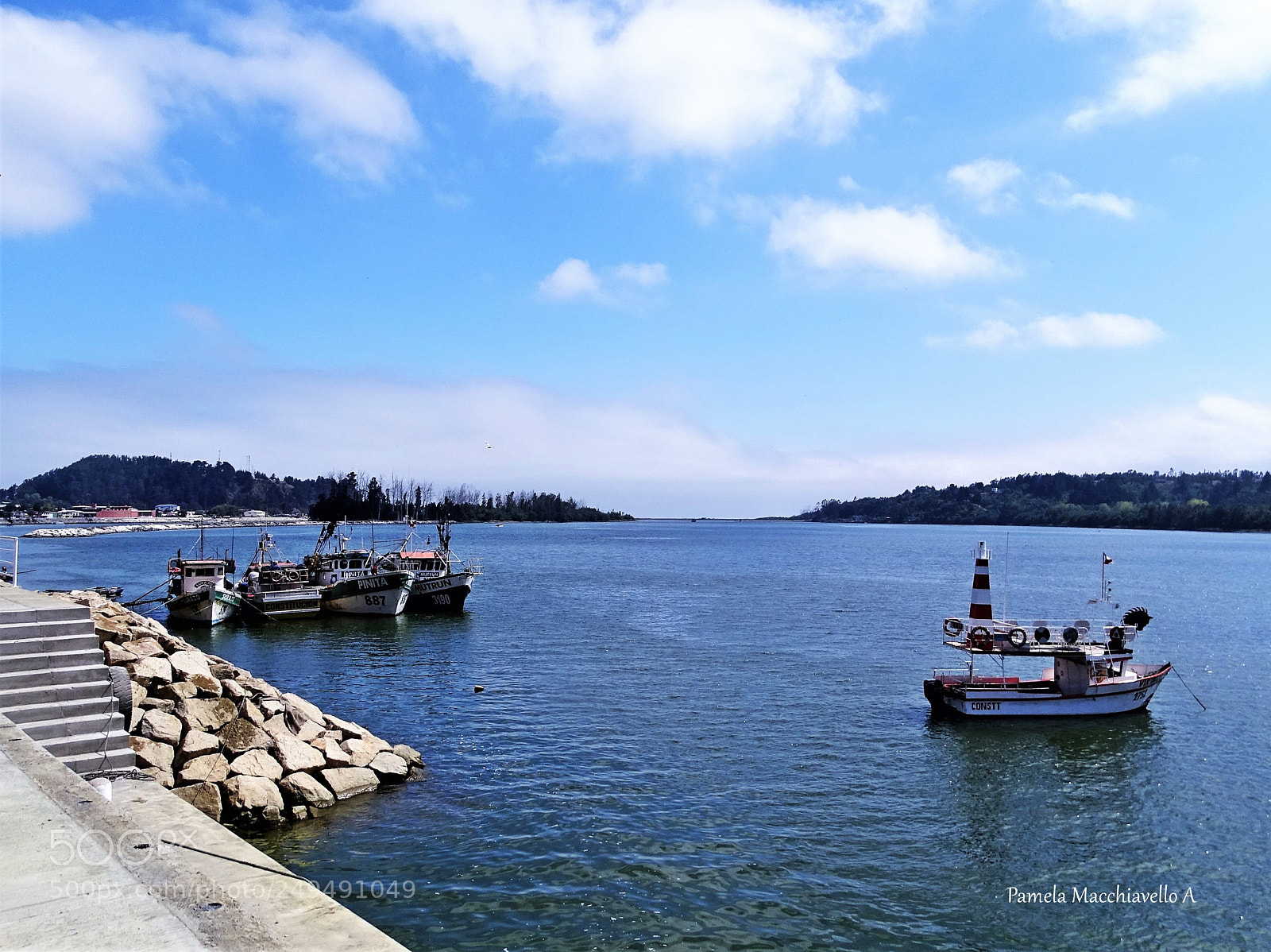 Sony Cyber-shot DSC-HX400V sample photo. Boats photography