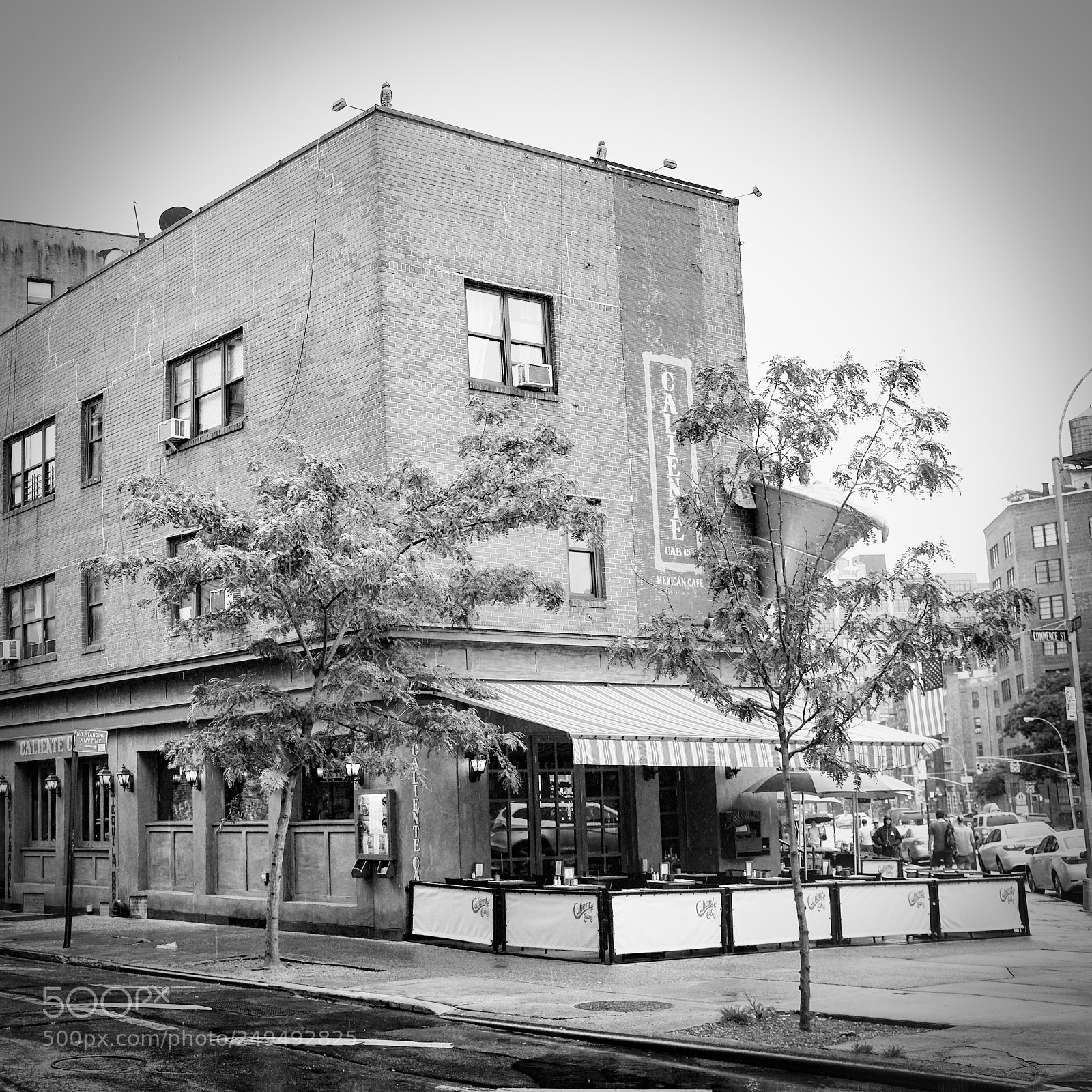 Fujifilm X100T sample photo. Nyc greenwich village caliente photography