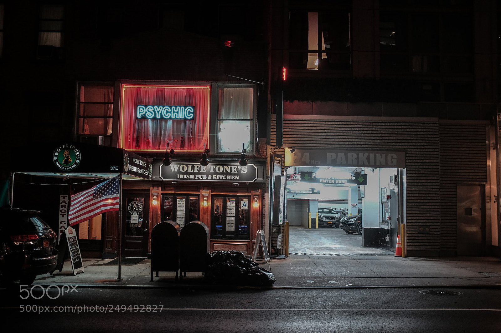 Fujifilm X100T sample photo. Nyc psychic and parking photography