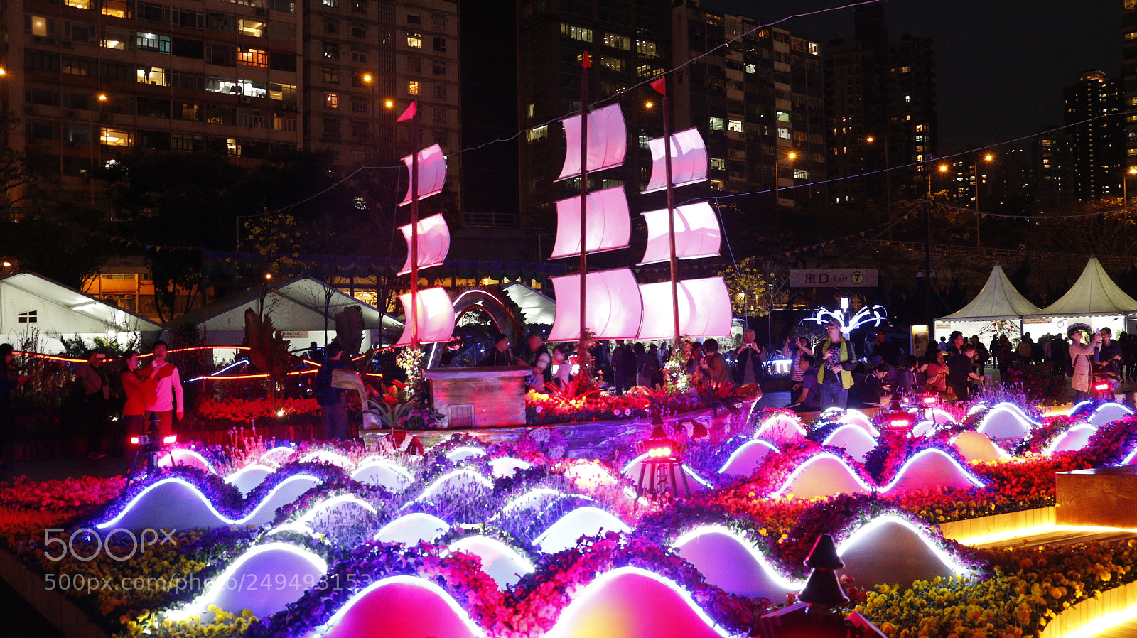 Canon EOS 70D sample photo. The color photography