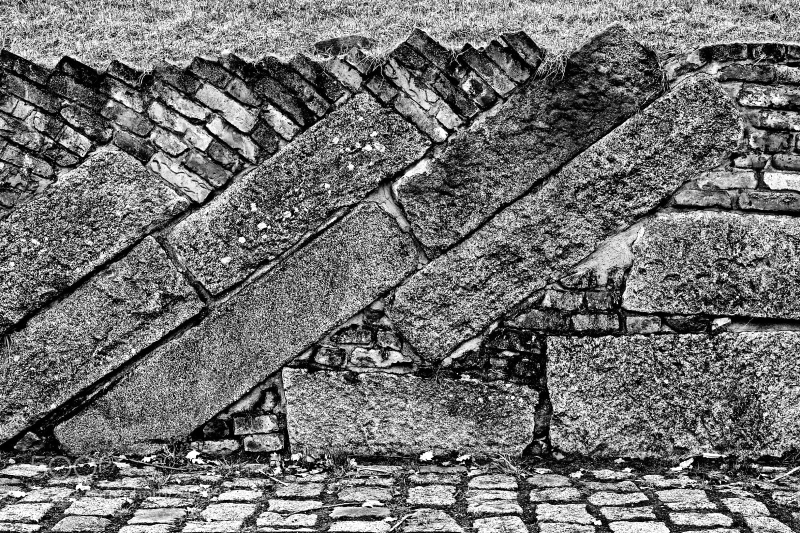 Canon EOS 760D (EOS Rebel T6s / EOS 8000D) sample photo. Bricks in the wall photography