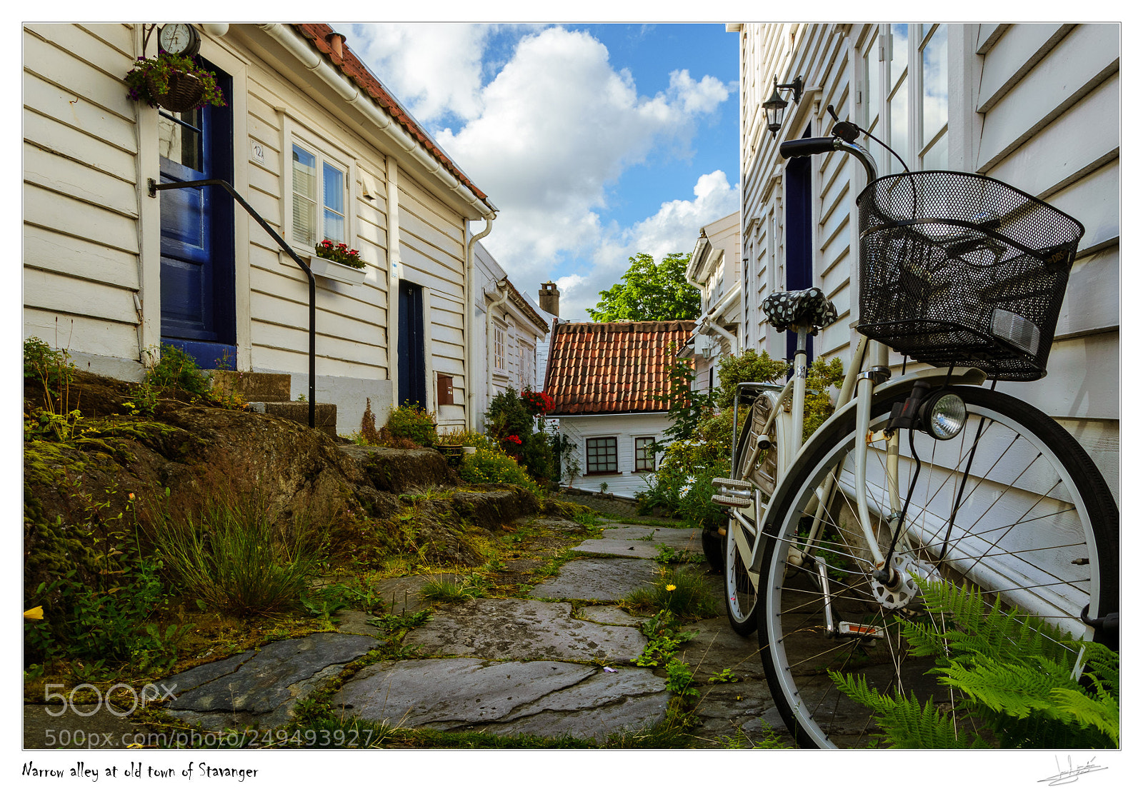 Nikon D7000 sample photo. Narrow alley at old photography
