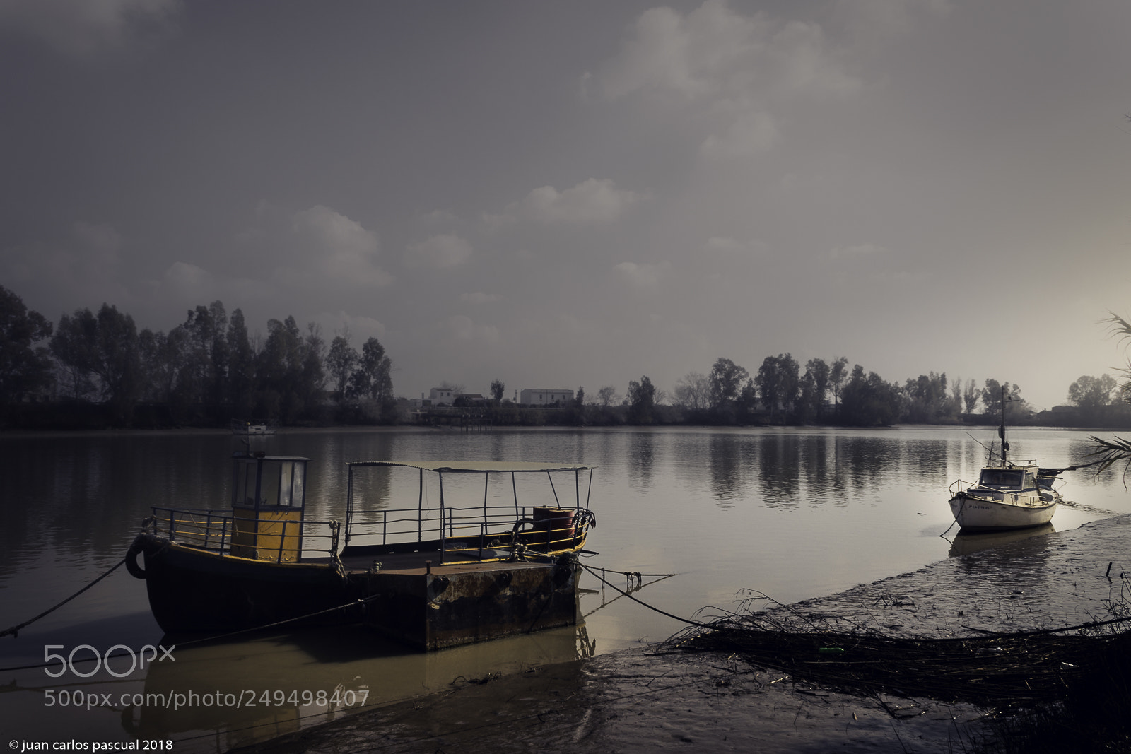 Canon EOS 800D (EOS Rebel T7i / EOS Kiss X9i) sample photo. Guadalquivir photography