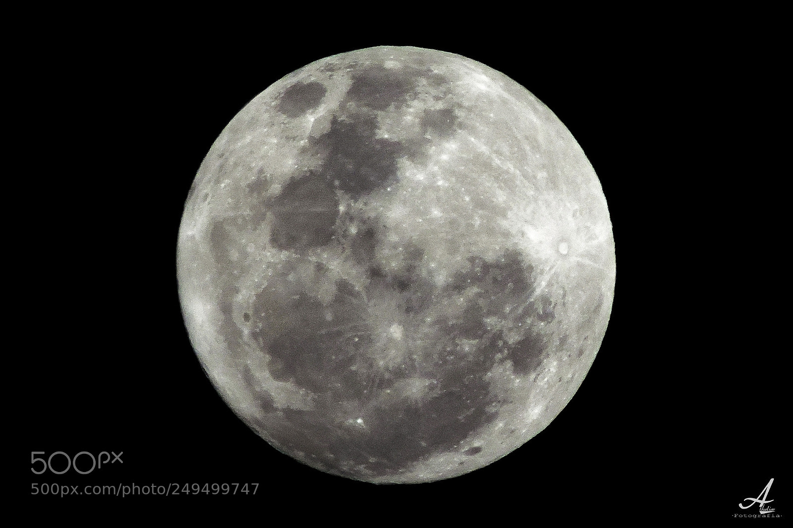 Nikon Coolpix P520 sample photo. Moon photography