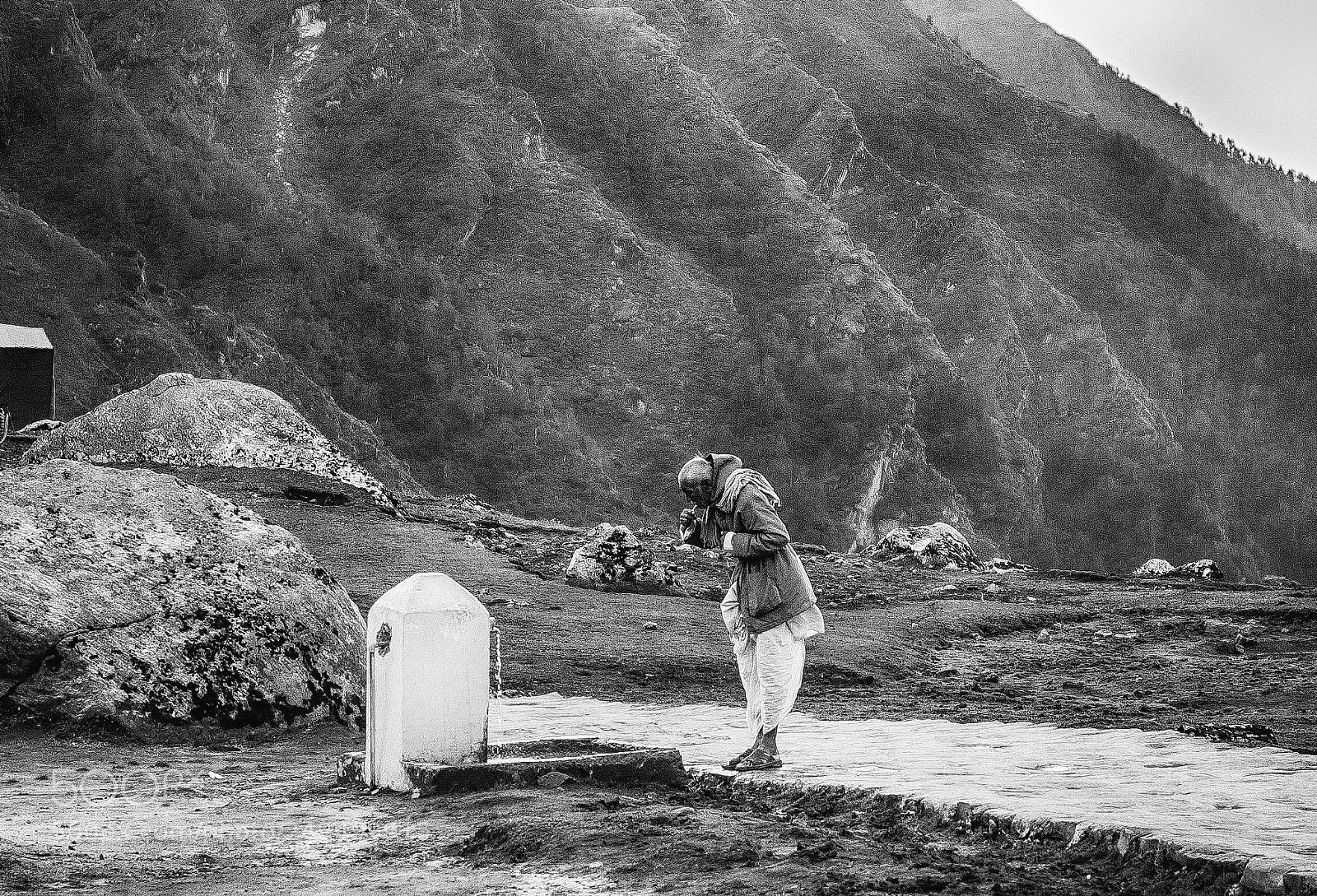 Nikon D700 sample photo. Kedarnath alt 3300m toilette photography