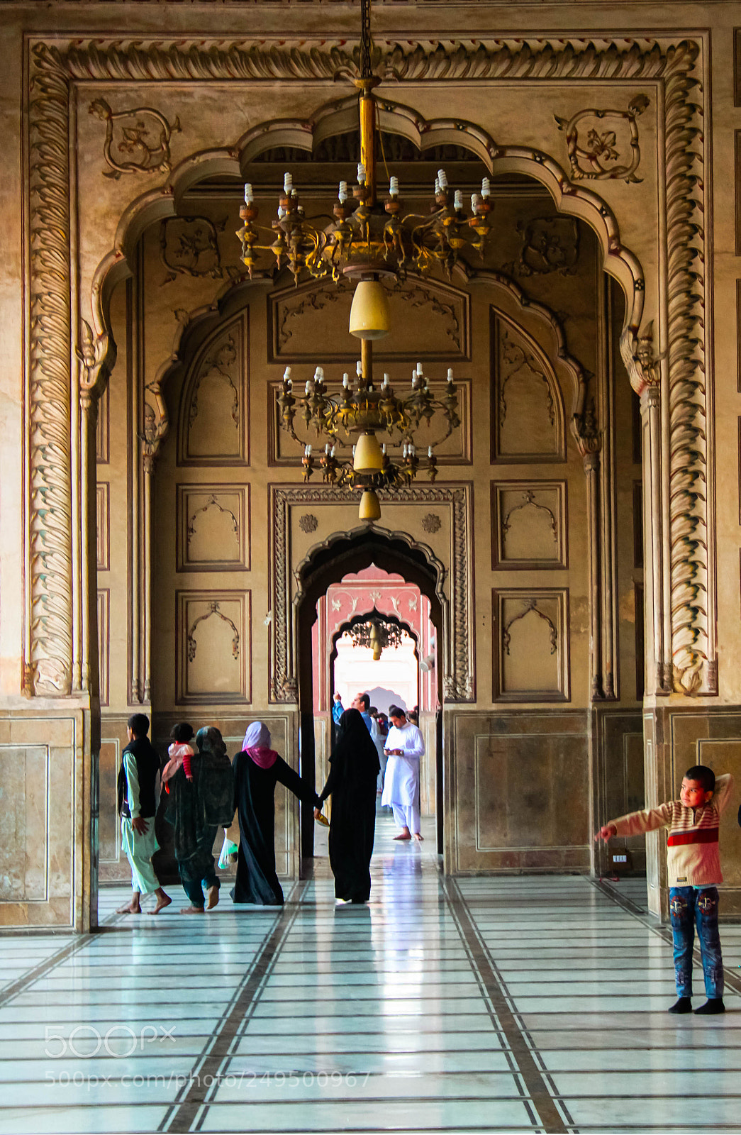 Canon EOS 500D (EOS Rebel T1i / EOS Kiss X3) sample photo. Badshahi  masjid photography