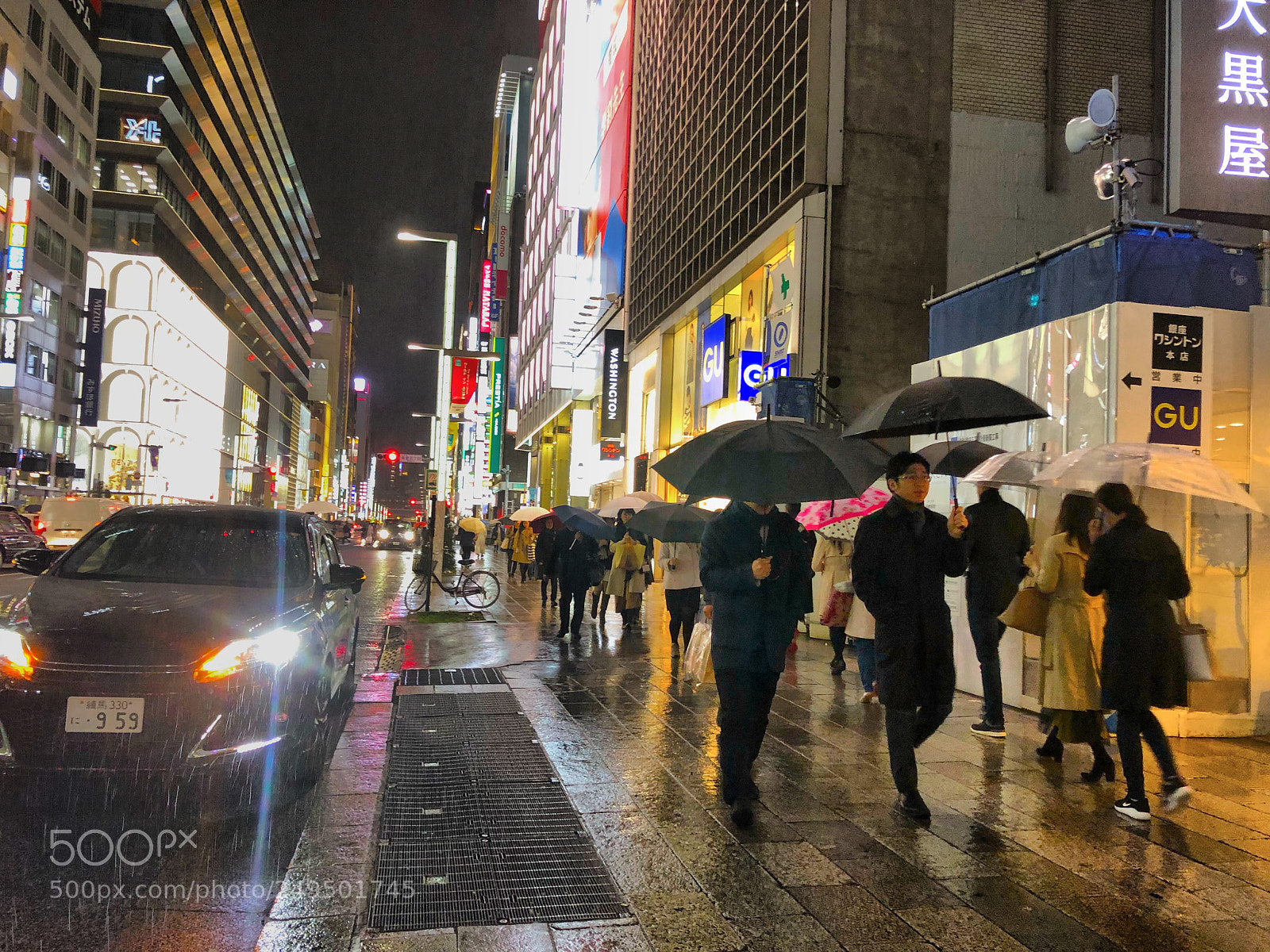 Apple iPhone X sample photo. Friday night of tokyo photography