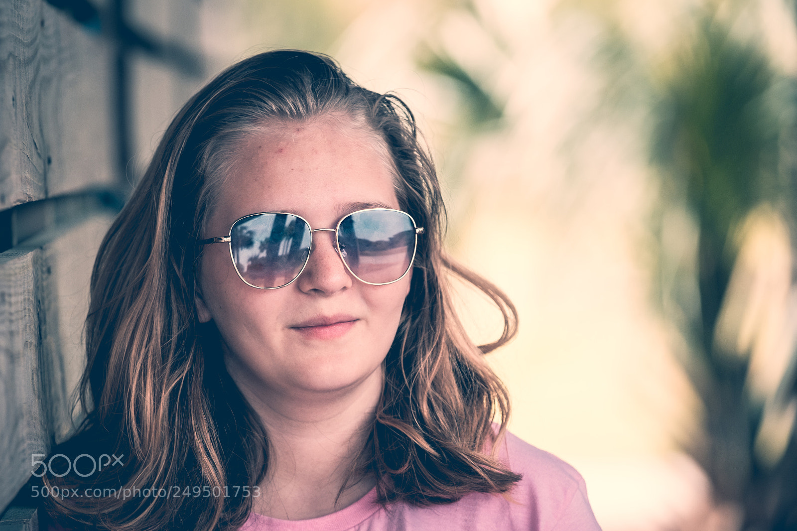 Fujifilm X-T2 sample photo. Palm trees girl photography