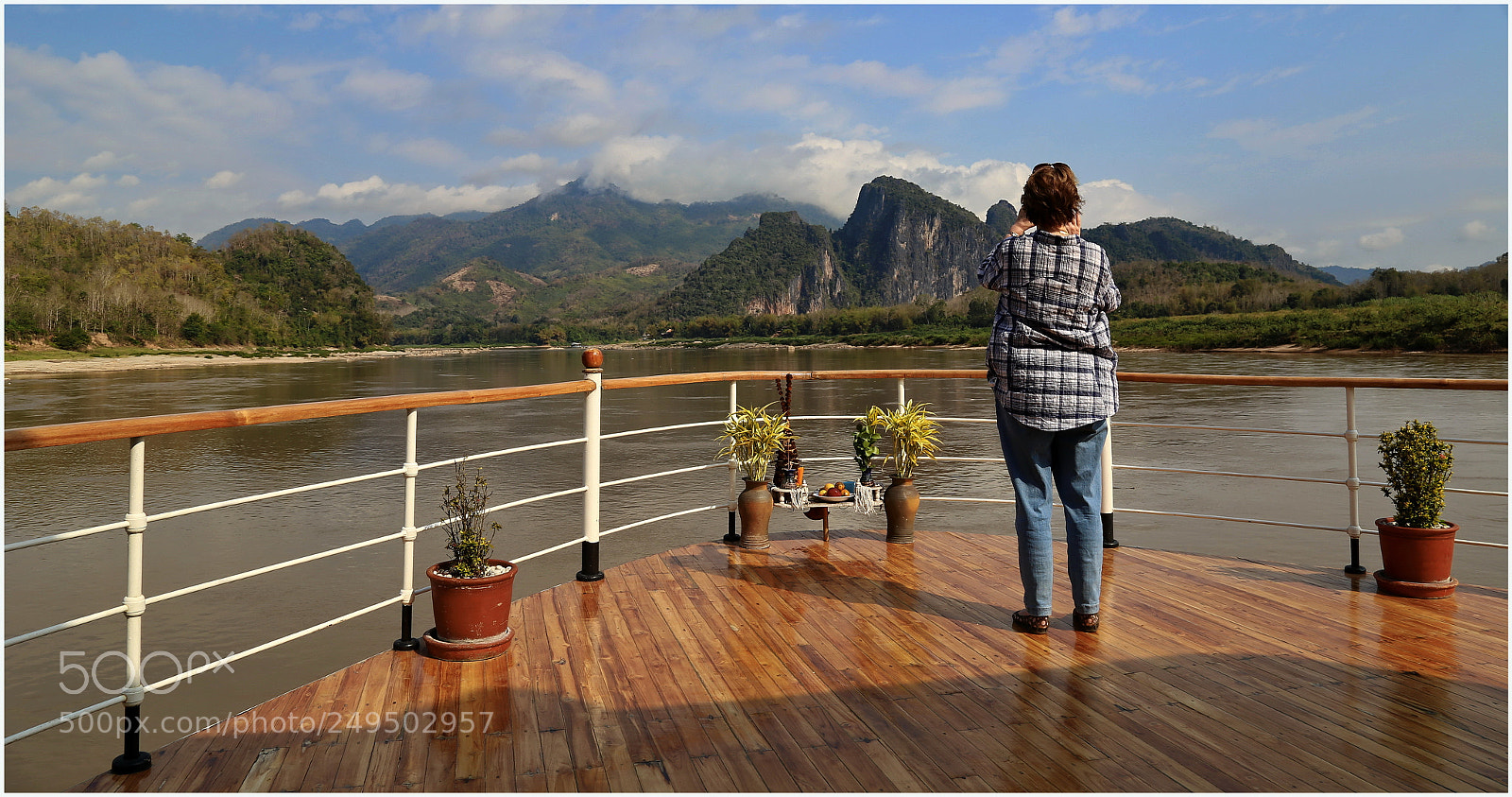 Canon EOS 6D + Canon EF 24-105mm F4L IS USM sample photo. Admiring the view photography