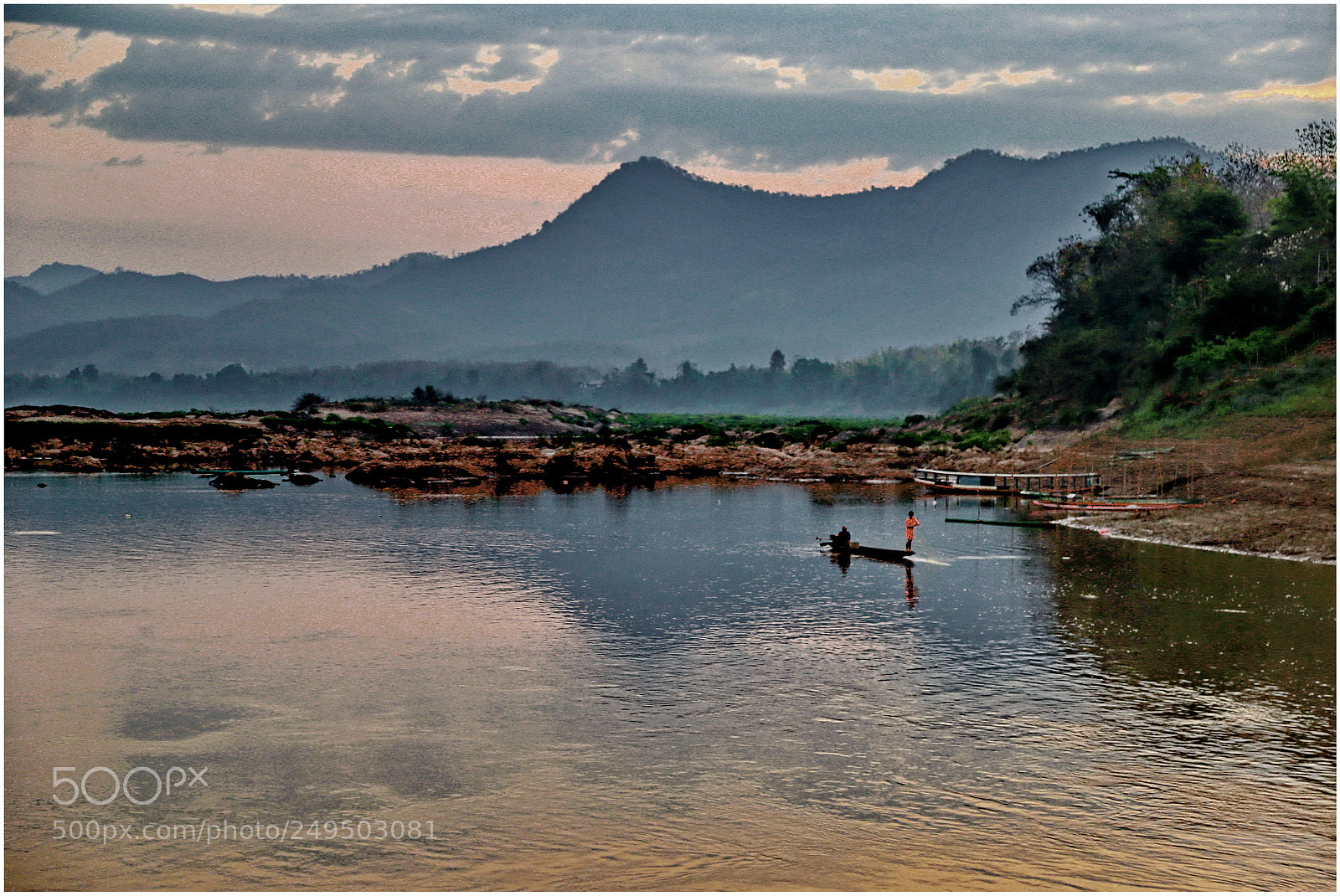 Canon EOS 6D + Canon EF 24-105mm F4L IS USM sample photo. Dusk on the mekong photography